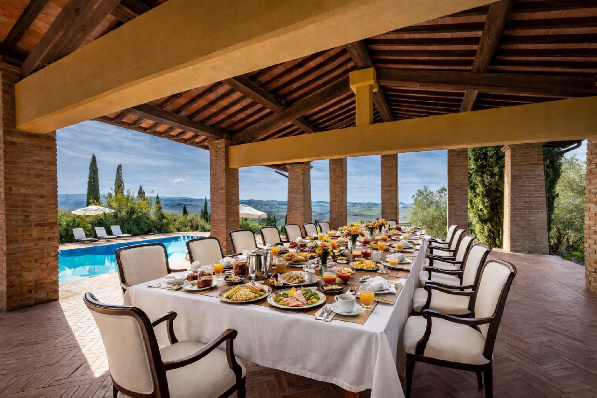 Villa Cerretello outdoor dining under the loggia