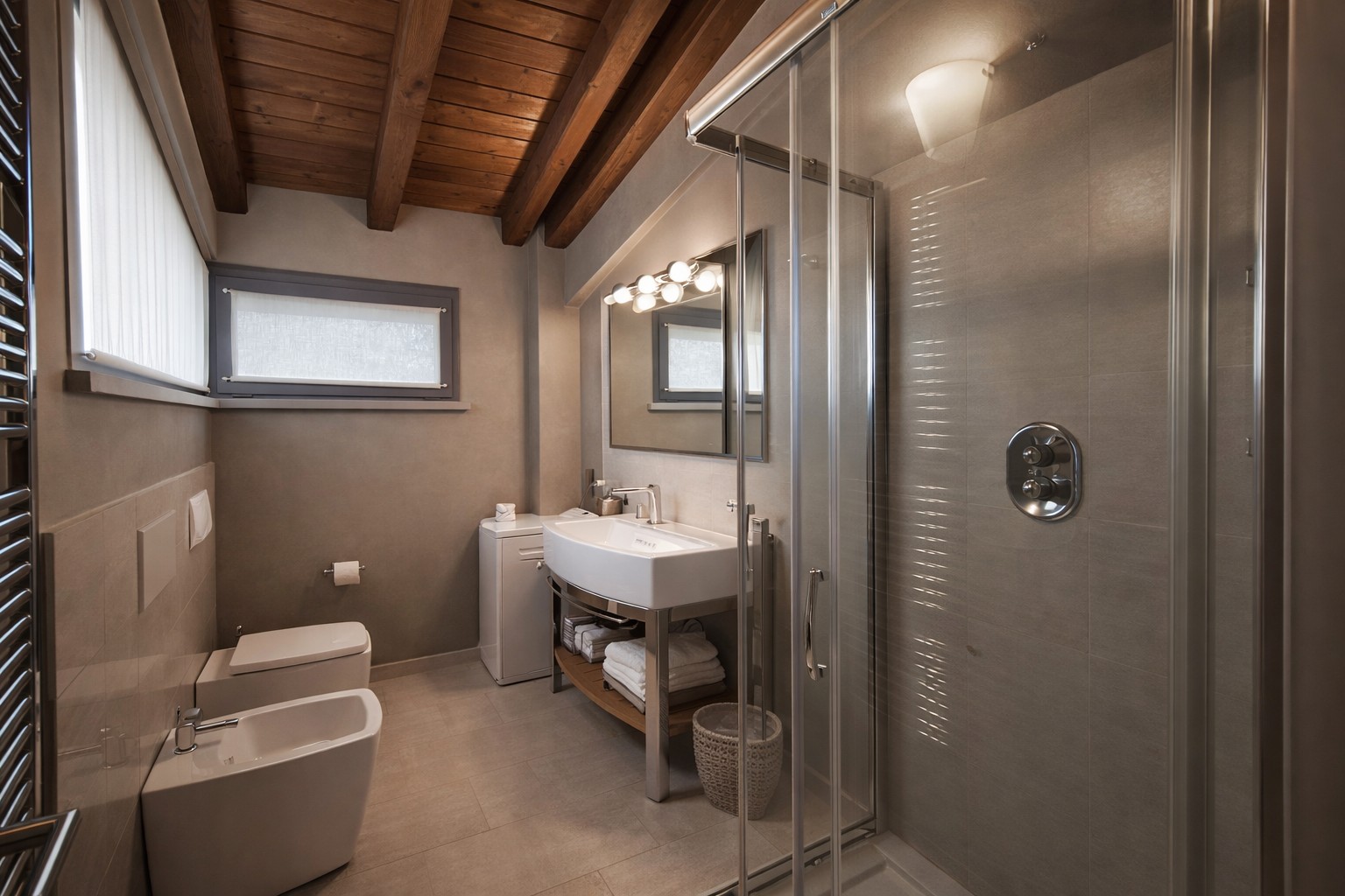 Villa Tabaccaia bathroom